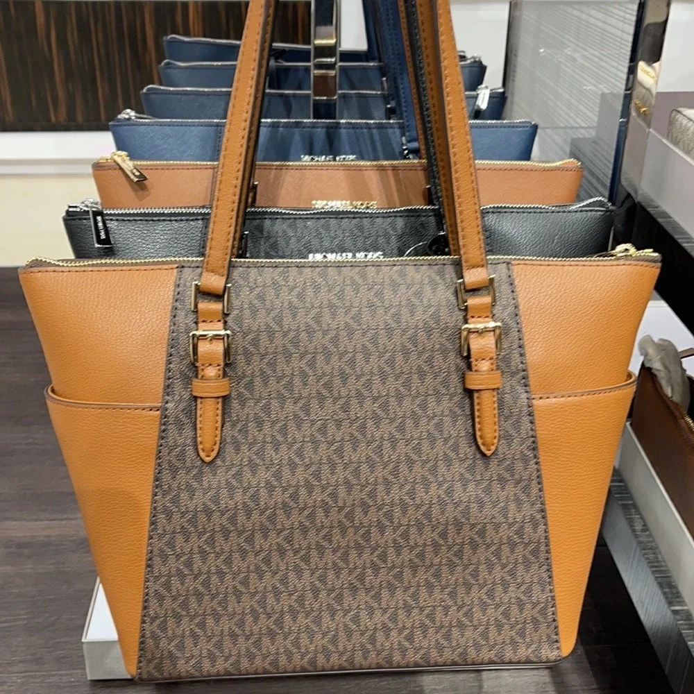 MICHAEL KORS CHARLOTTE LARGE TOP ZIP Tote bag